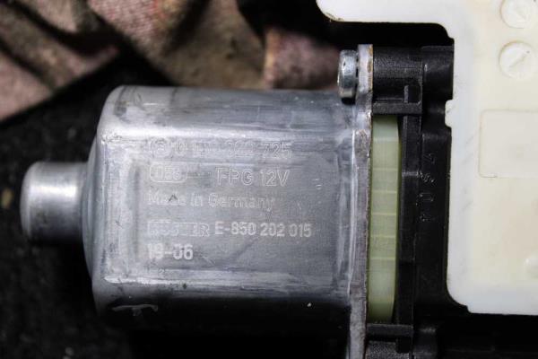 MOTEUR LEVE VITRE VAG - Vue 4